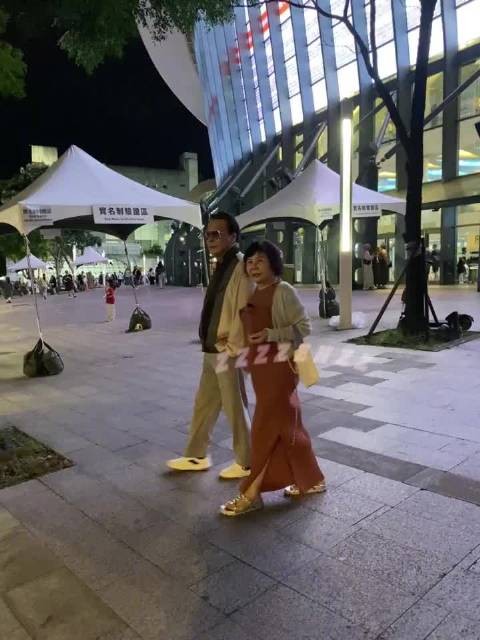 网友台湾偶遇权志龙父母，获热情回应