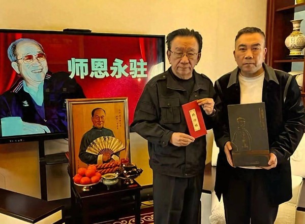 恭喜！侯门相声后继有人，杨议拜师侯宝林成功，侯耀华谈谢师仪式