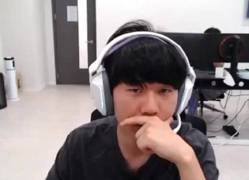 Lehends称Viper像家人实为疯子,引粉丝热议