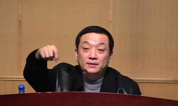 原来他已去世12年！本以为早退休，实际高烧导致死亡，年终51岁
