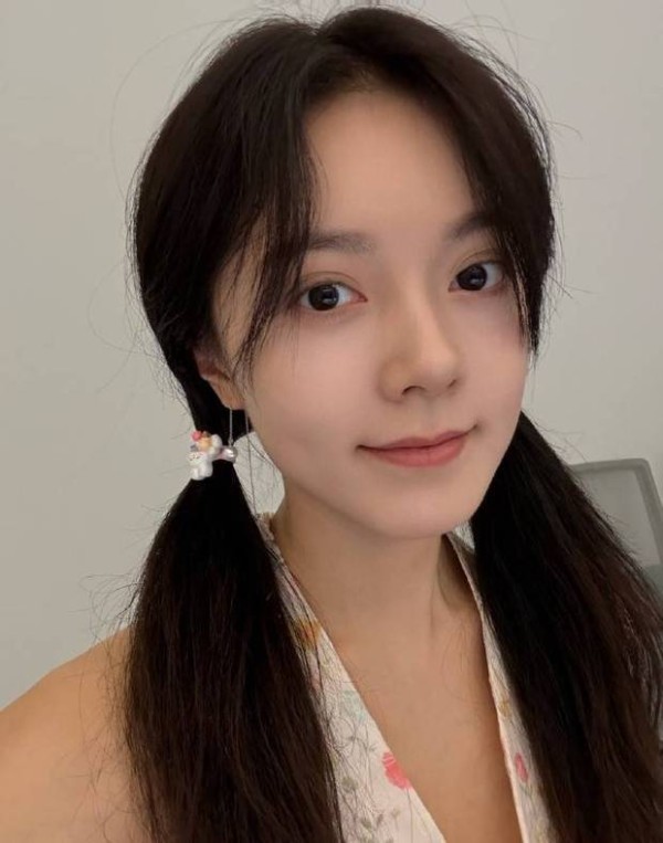 赵今麦状态佳。