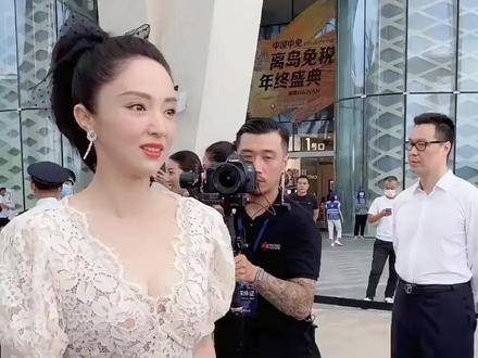 离婚六年后，再看董璇为前夫保留的体面，45岁牵手小男友，活成了女性榜样