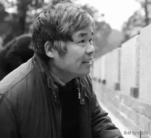 书坛“巨擘”沃兴华去世，一生与“俗书”为敌，他的字常人看不懂