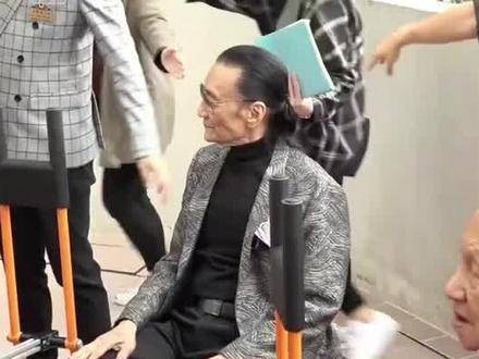 谢贤一语惊人，娱乐圈风云再起