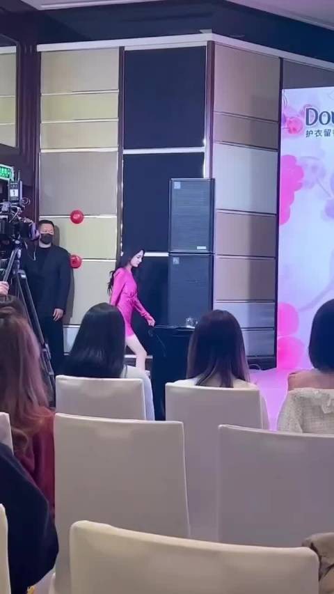 杨幂的身材可以算得上内娱第一