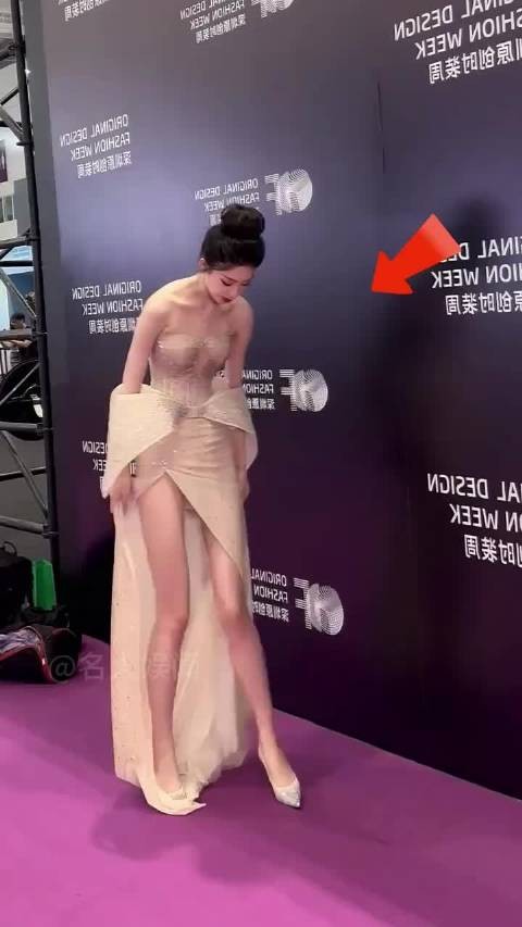 白鹿转身秦岚淡定，孙千用黄景瑜防走光