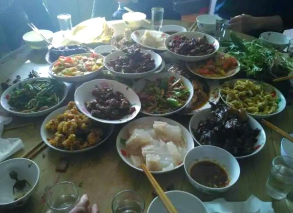 家庭幸福：团聚的快乐与温馨的时光