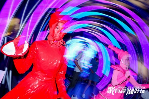 “色彩派对”巡游现场