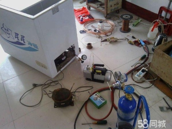 怎么才能让自己开心快乐起来(快乐人生：点燃幸福的秘密)