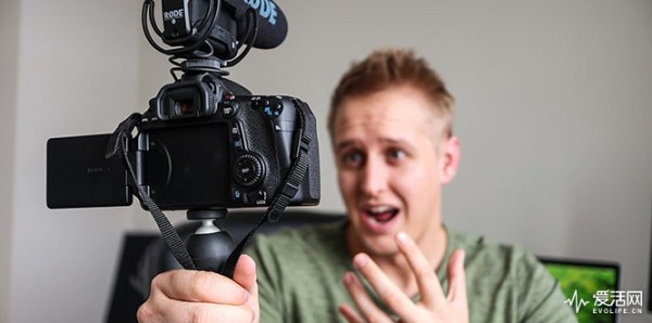 start-a-vlog-805x400
