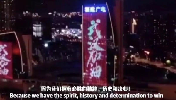 学霸录制全英文抗疫演讲《我们都是战士》，厨房“产”出教科书级励志神作！