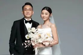 41岁女港星婚礼现场曝光！古巨基、容祖儿到场祝贺，网友：我两个心中女神都嫁了图片