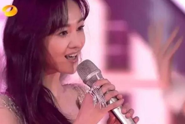 高清镜头下明星们的真实颜值？黄晓明有点帅，郑爽再美出新高度