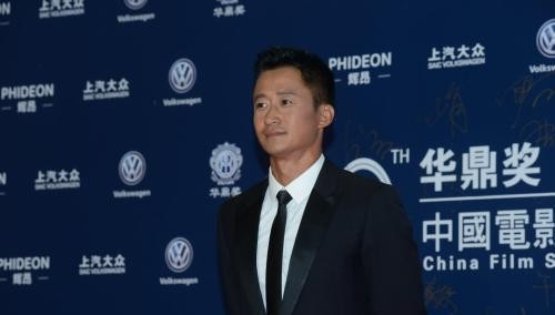 这7位明星醉驾被抓现形，成龙恐吓记者，吴京被抓现行！