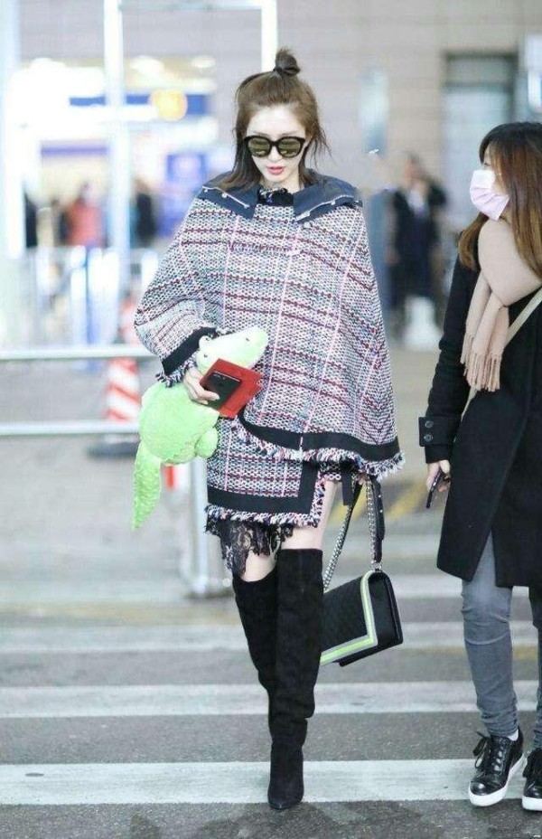 江疏影这组机场照实在太吸睛, 不管哪一个角度来看, 妥妥都是女神