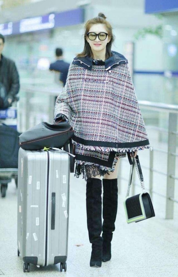 江疏影这组机场照实在太吸睛, 不管哪一个角度来看, 妥妥都是女神