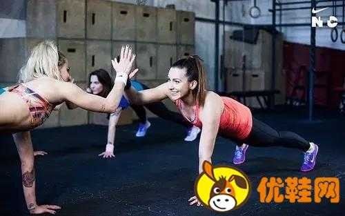 在家运动有哪些方法 如何在家锻炼自己