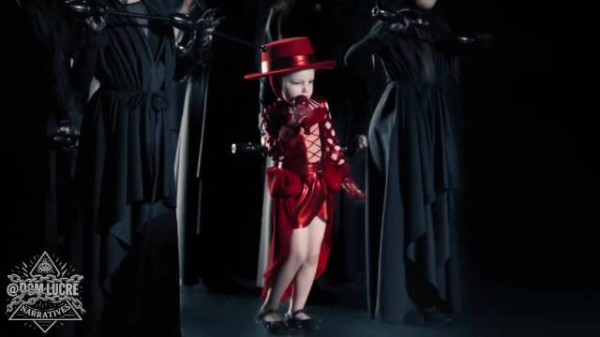 Lady Gaga新歌MV儿童诡异画面引粉丝批评