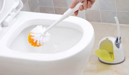 怎样刷马桶