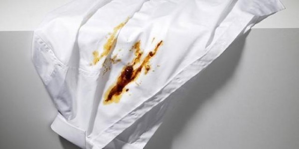 油渍滴在衣服上洗不掉？只要准备好这几样东西，再顽固也能清除