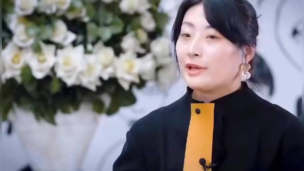 宗馥莉独撑娃哈哈遭杜建英等三人围猎