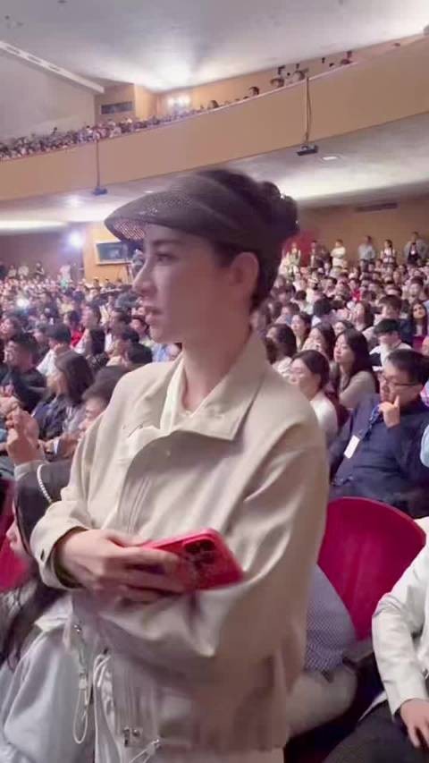 网友斯坦福偶遇黄奕听黄仁勋讲座