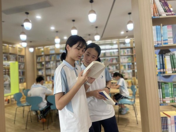 营造浓厚家庭阅读氛围，家长应该怎么做？