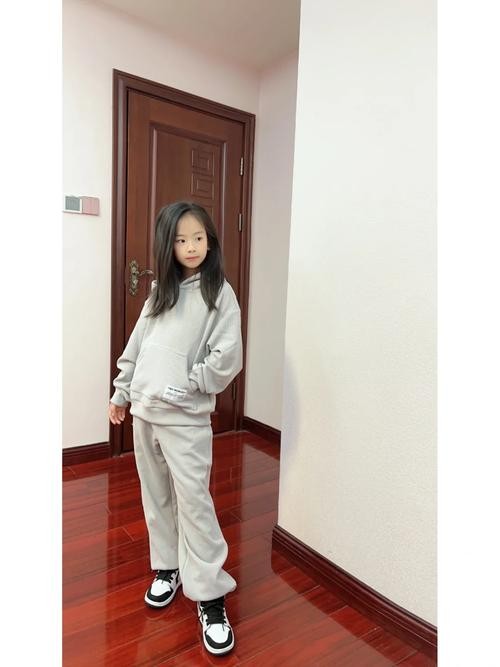 杨家有女初长成