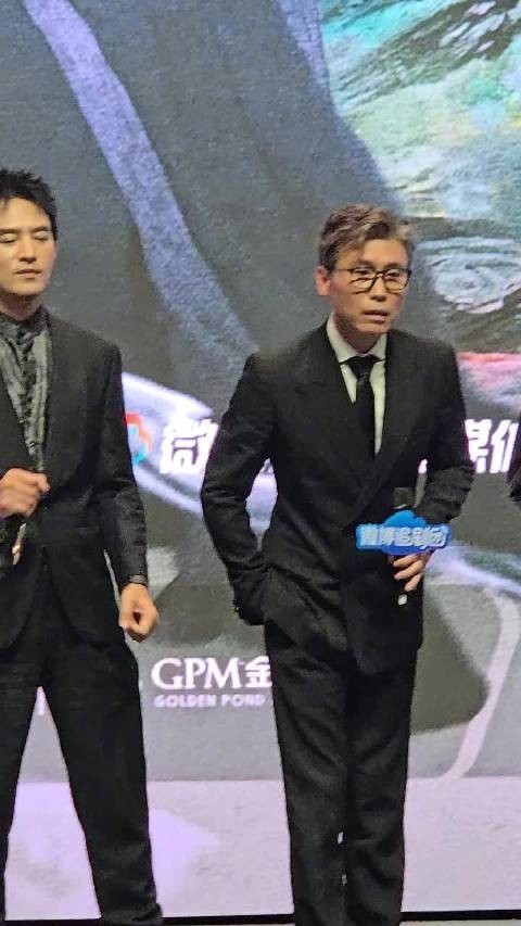 全世界来看乃文叔跟不上年轻人节奏 看完只觉得在虐待老人啊啊啊啊啊啊啊