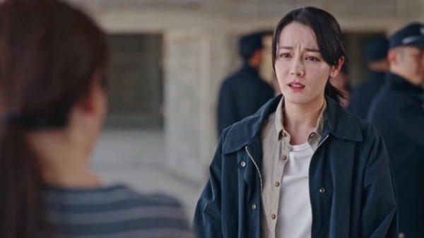 迪丽热巴新剧哭戏感染力强,眼睛蒙水雾演技获赞