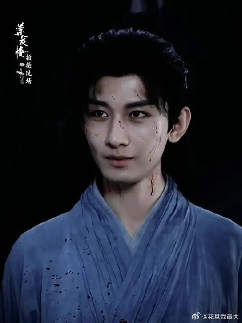 剧抛脸证据+1,从“白莲”切换到“黑莲”仅需一秒!