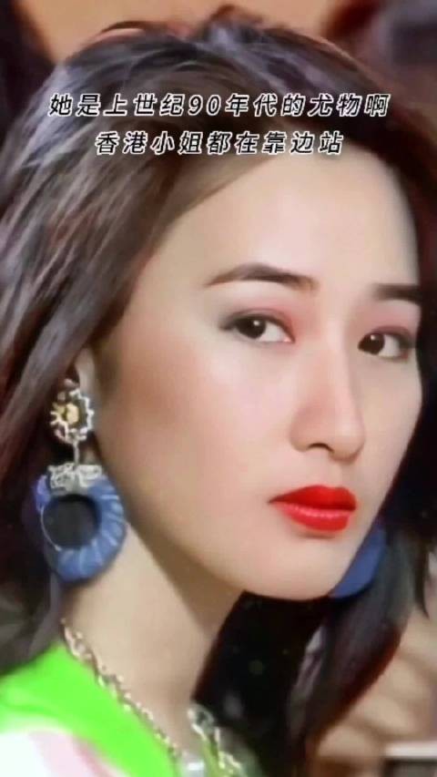 关永荷的颜值在街上是什么水平？算不算满分美女
