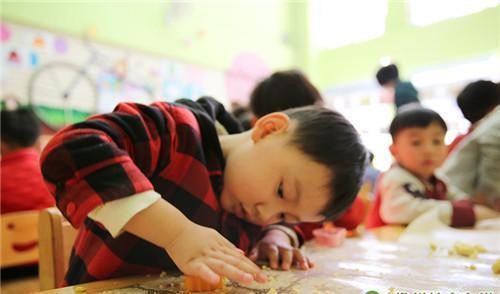 徐州第一实验幼儿园：烘焙饼干乐趣多