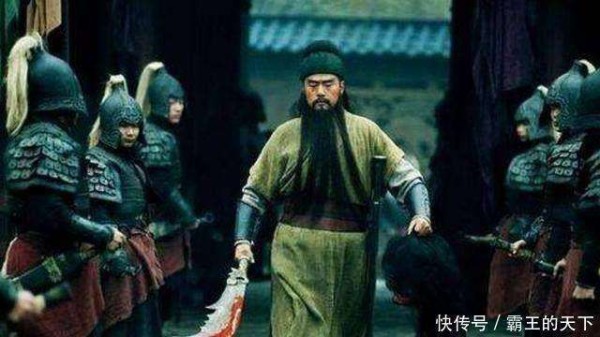 《三国演义》里，看不起刘备会是什么下场？看看他就知道了