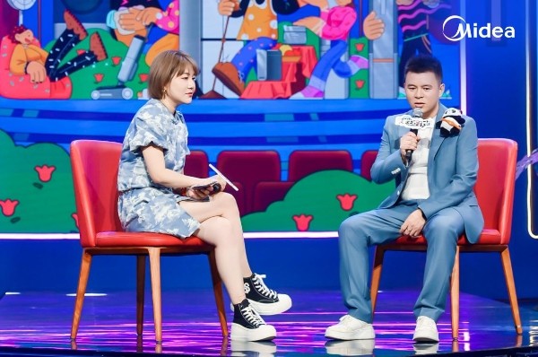 徐志胜说当红炸子鸡，小鹿拿捏结婚搭子，这届美的科技脱口秀超有梗