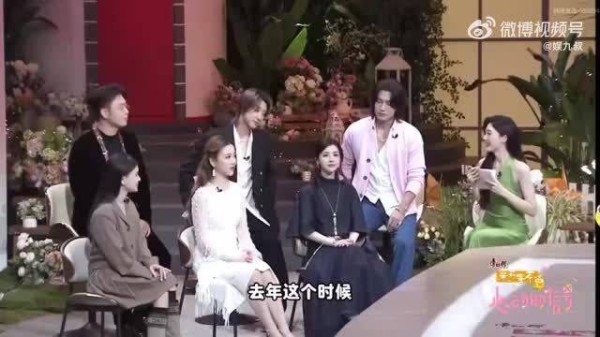 哈妮克孜直播问孙乐言嗑自己吗，孙乐言回应先嗑为敬