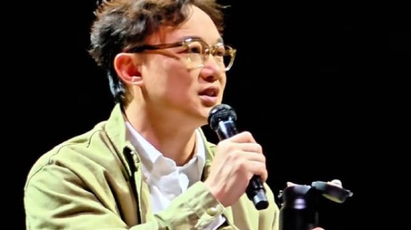 8月5日，陈奕迅在纪录片首映式上称自己在杭州演唱会之后压力太大陷入焦虑症