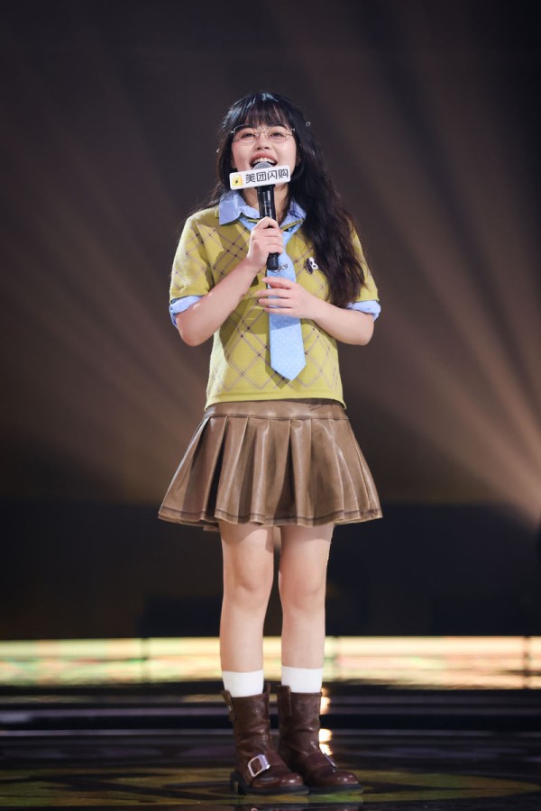 菜菜的段子始终扎根于<a target=