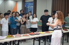 美食的魔法,由你来创造。披萨DIY等你来!