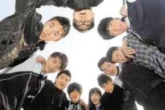 60名深圳中学生自筹资金 暑期拍摄励志电影(图)