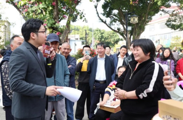 当理论宣讲遇上脱口秀，这场“跨界”碰撞有点不一样！