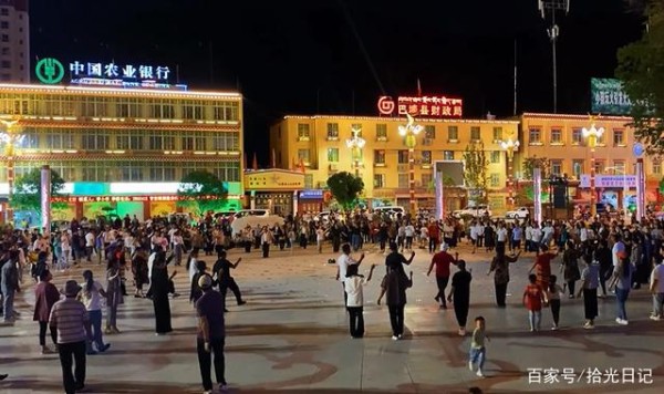 甘孜理塘到巴塘，被很多人称为318国道四川境内最美的一段-有驾
