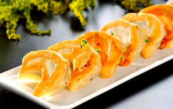 周一美食之旅：从早餐到晚餐的丰富体验