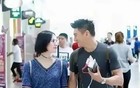 爆！刘诗诗吴奇隆十指紧扣甜炸机场，低调？甜度爆表！