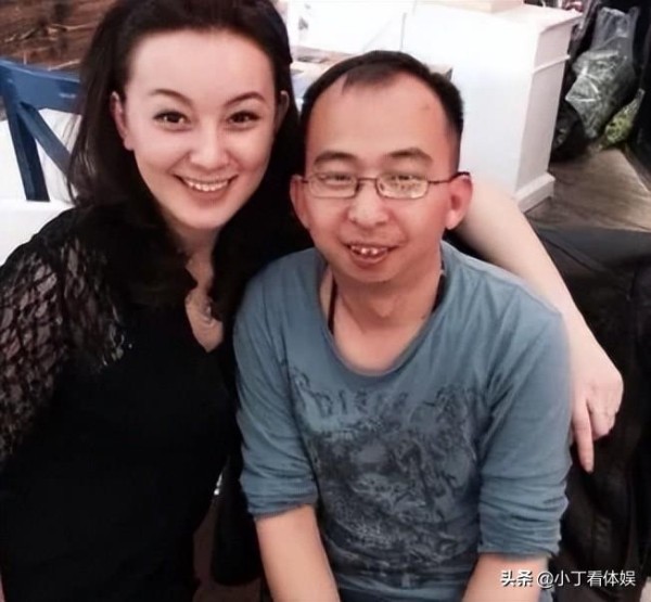 女演员牟兴区的日常趣事与友情纽带，揭秘她的世界