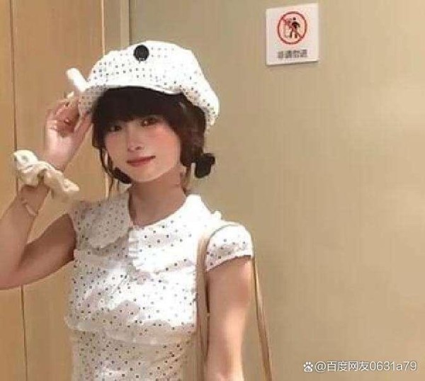 “黑皮也能超？波点穿搭炸街指南！”