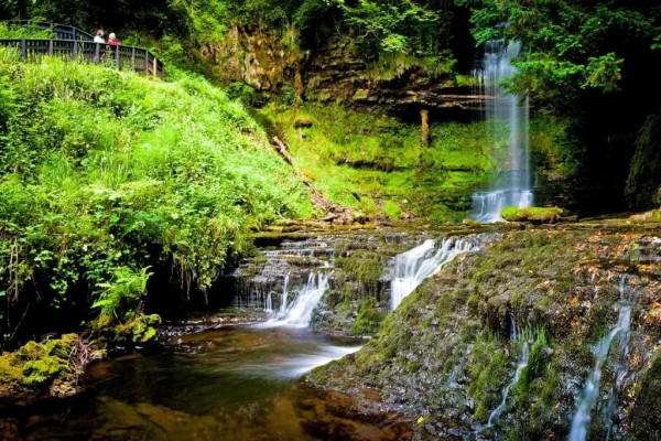 Glencar Waterfall – Drummonds House and Drummonds Farmhouse