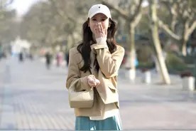 春夏换季怎么穿,看杭州美女的素人街拍,大方时髦,可借鉴度高图片