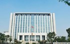 职高校徽撞脸30年前美校校徽，法院：赔偿15万元