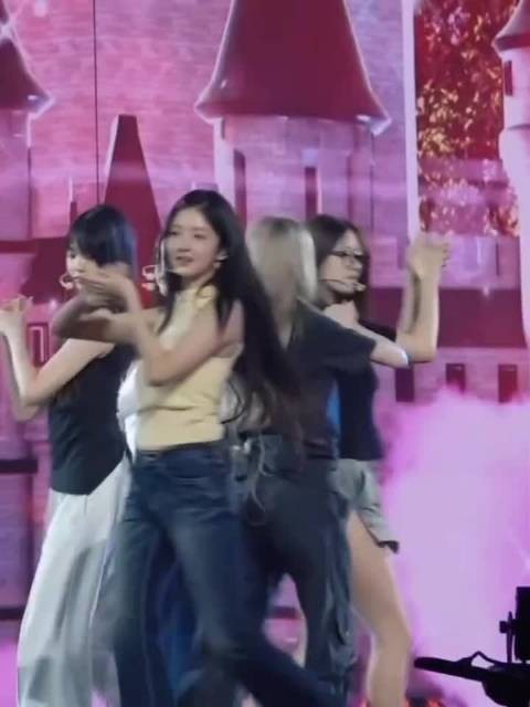 李瑞平时的妆都不合适她啊!这个素颜居然张元英还好看点